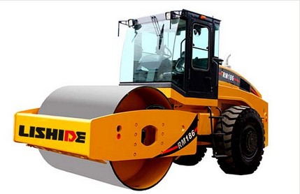 力士德RM186單鋼輪壓路機與徐工XS203J機械單鋼輪振動壓路機對比分析